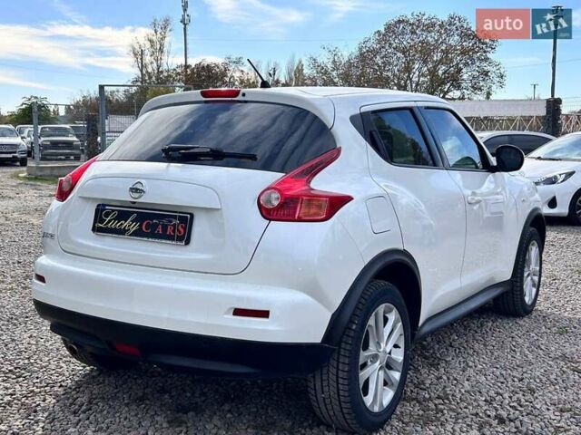 Белый Ниссан Жук, объемом двигателя 1.6 л и пробегом 152 тыс. км за 10200 $, фото 4 на Automoto.ua
