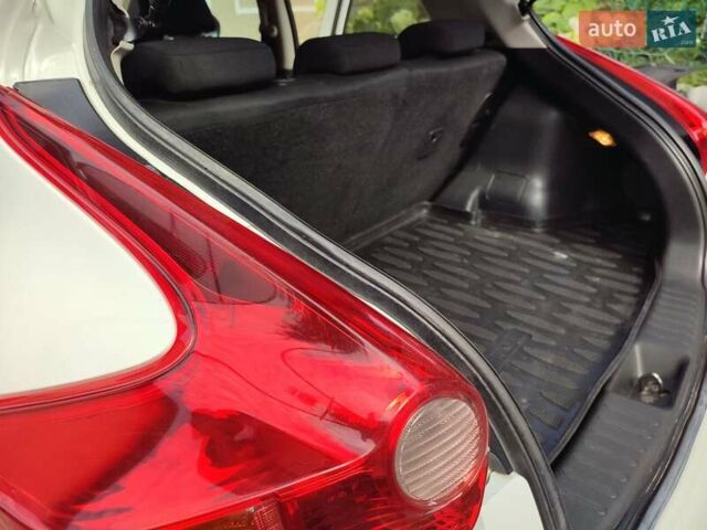 Белый Ниссан Жук, объемом двигателя 1.6 л и пробегом 158 тыс. км за 12300 $, фото 20 на Automoto.ua