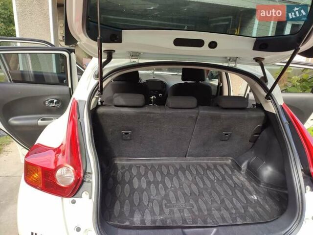 Белый Ниссан Жук, объемом двигателя 1.6 л и пробегом 158 тыс. км за 12300 $, фото 23 на Automoto.ua