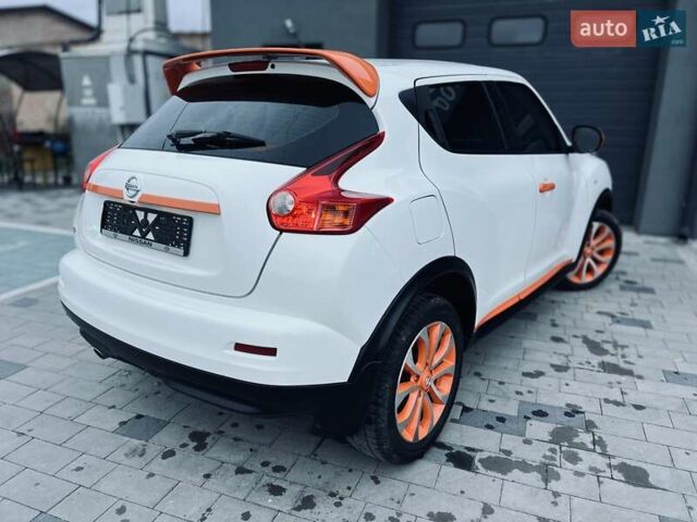 Белый Ниссан Жук, объемом двигателя 1.6 л и пробегом 107 тыс. км за 8999 $, фото 13 на Automoto.ua
