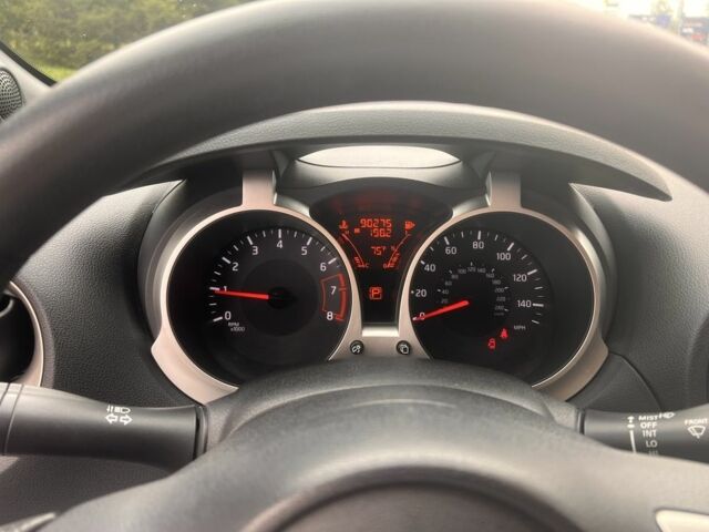 Белый Ниссан Жук, объемом двигателя 1.6 л и пробегом 144 тыс. км за 9000 $, фото 15 на Automoto.ua