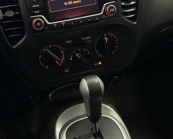 Белый Ниссан Жук, объемом двигателя 1.6 л и пробегом 140 тыс. км за 9900 $, фото 19 на Automoto.ua