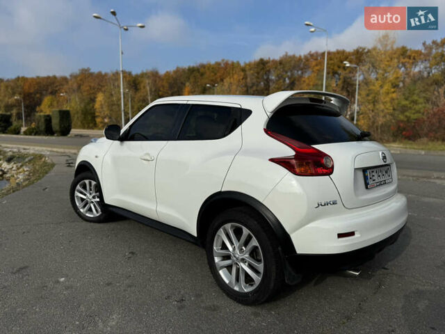 Белый Ниссан Жук, объемом двигателя 1.6 л и пробегом 60 тыс. км за 12999 $, фото 19 на Automoto.ua