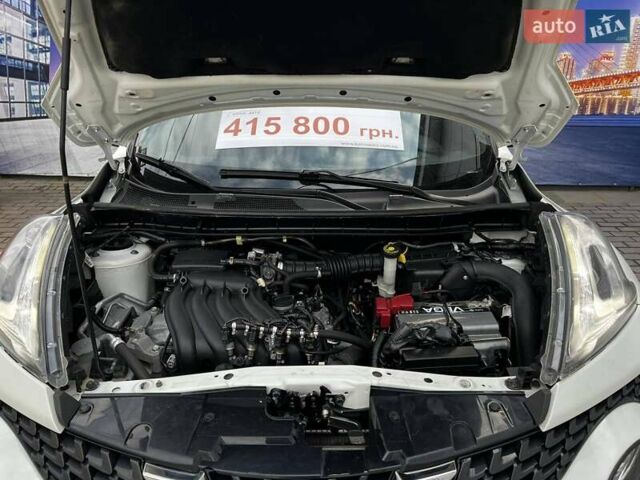 Белый Ниссан Жук, объемом двигателя 1.6 л и пробегом 152 тыс. км за 9857 $, фото 3 на Automoto.ua