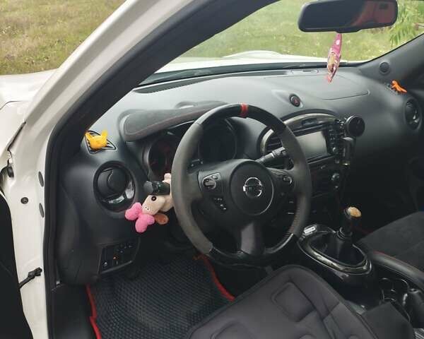 Белый Ниссан Жук, объемом двигателя 1.62 л и пробегом 130 тыс. км за 10800 $, фото 15 на Automoto.ua