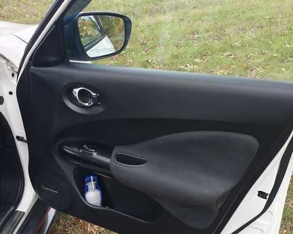 Белый Ниссан Жук, объемом двигателя 1.62 л и пробегом 130 тыс. км за 10800 $, фото 9 на Automoto.ua