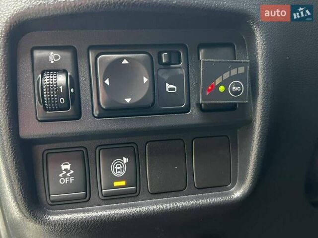 Белый Ниссан Жук, объемом двигателя 1.6 л и пробегом 152 тыс. км за 9857 $, фото 7 на Automoto.ua