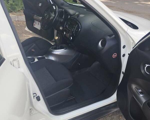 Белый Ниссан Жук, объемом двигателя 1.6 л и пробегом 40 тыс. км за 13500 $, фото 6 на Automoto.ua