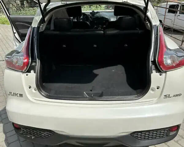 Белый Ниссан Жук, объемом двигателя 1.62 л и пробегом 155 тыс. км за 12500 $, фото 10 на Automoto.ua