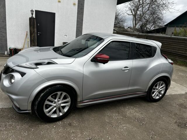 Белый Ниссан Жук, объемом двигателя 1.6 л и пробегом 99 тыс. км за 12800 $, фото 1 на Automoto.ua