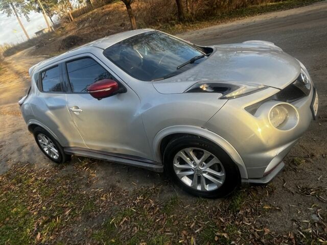 Белый Ниссан Жук, объемом двигателя 1.6 л и пробегом 99 тыс. км за 12800 $, фото 2 на Automoto.ua