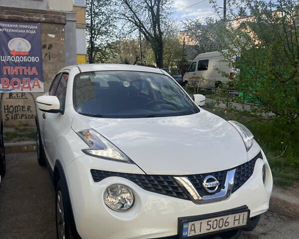Білий Ніссан Жук, об'ємом двигуна 1.6 л та пробігом 106 тис. км за 12300 $, фото 10 на Automoto.ua