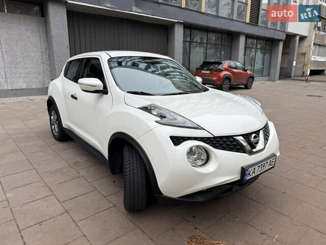 Белый Ниссан Жук, объемом двигателя 1.6 л и пробегом 90 тыс. км за 12900 $, фото 1 на Automoto.ua