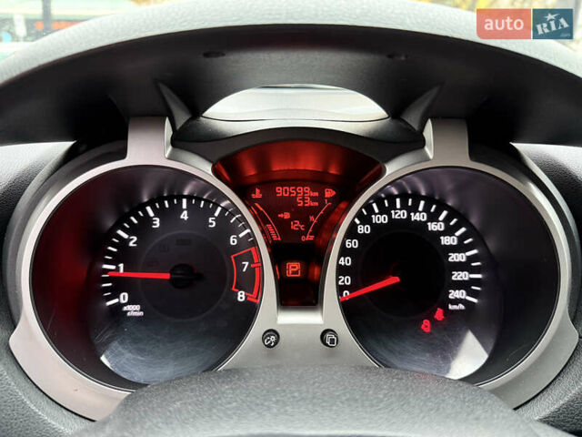 Белый Ниссан Жук, объемом двигателя 1.6 л и пробегом 90 тыс. км за 12900 $, фото 13 на Automoto.ua