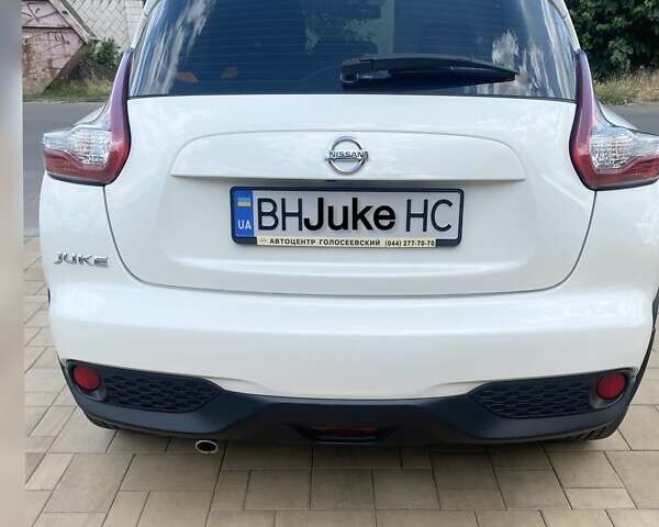 Белый Ниссан Жук, объемом двигателя 1.6 л и пробегом 65 тыс. км за 14000 $, фото 1 на Automoto.ua