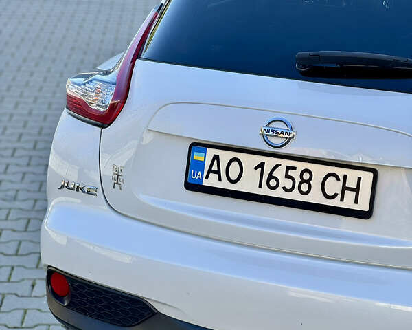 Белый Ниссан Жук, объемом двигателя 1.62 л и пробегом 149 тыс. км за 10300 $, фото 14 на Automoto.ua