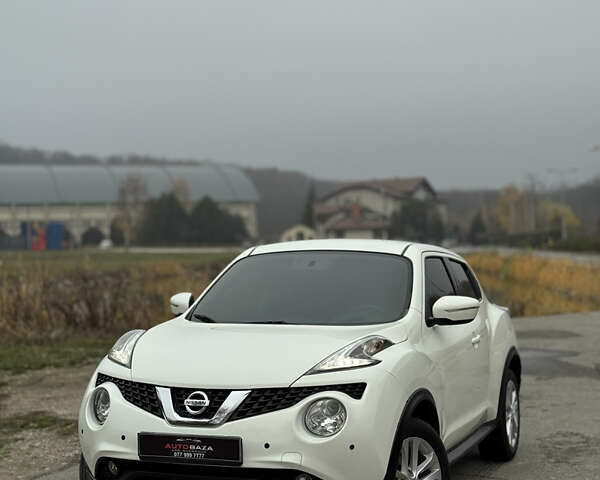 Белый Ниссан Жук, объемом двигателя 1.6 л и пробегом 72 тыс. км за 13700 $, фото 3 на Automoto.ua