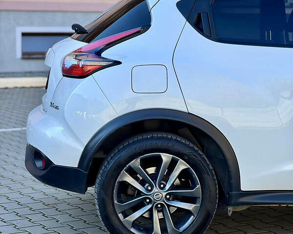 Белый Ниссан Жук, объемом двигателя 1.62 л и пробегом 149 тыс. км за 10300 $, фото 9 на Automoto.ua