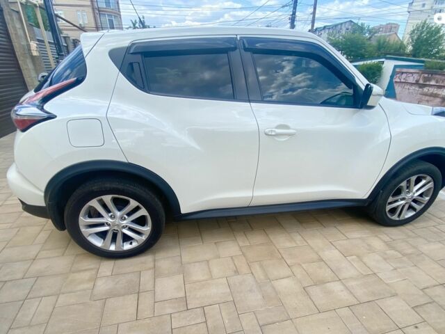 Белый Ниссан Жук, объемом двигателя 0 л и пробегом 65 тыс. км за 13900 $, фото 1 на Automoto.ua