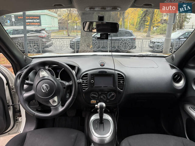 Белый Ниссан Жук, объемом двигателя 1.6 л и пробегом 90 тыс. км за 12900 $, фото 10 на Automoto.ua