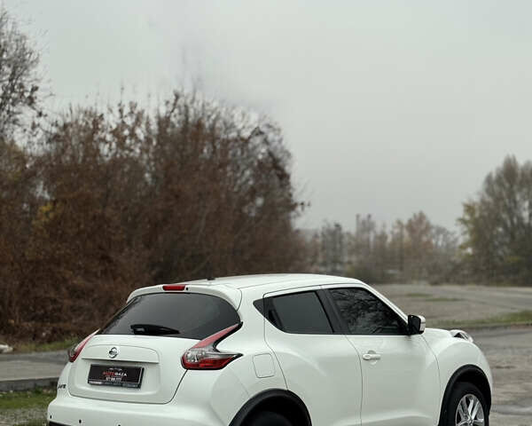 Белый Ниссан Жук, объемом двигателя 1.6 л и пробегом 72 тыс. км за 13700 $, фото 13 на Automoto.ua