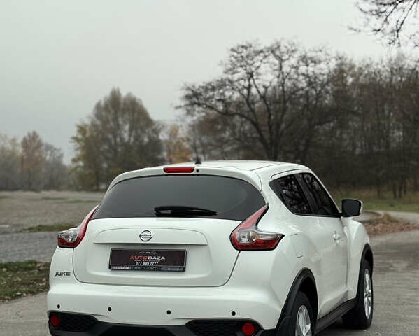 Белый Ниссан Жук, объемом двигателя 1.6 л и пробегом 72 тыс. км за 13700 $, фото 12 на Automoto.ua