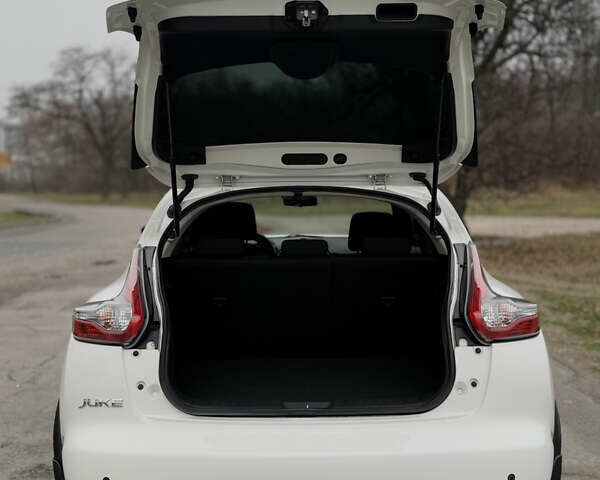 Белый Ниссан Жук, объемом двигателя 1.6 л и пробегом 72 тыс. км за 13700 $, фото 24 на Automoto.ua