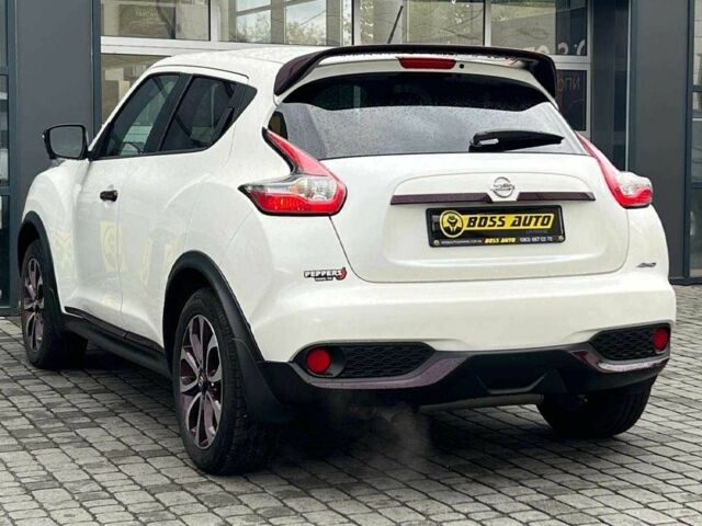 Белый Ниссан Жук, объемом двигателя 1.6 л и пробегом 86 тыс. км за 12200 $, фото 4 на Automoto.ua