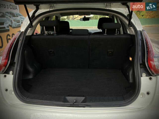 Белый Ниссан Жук, объемом двигателя 1.6 л и пробегом 117 тыс. км за 14200 $, фото 11 на Automoto.ua