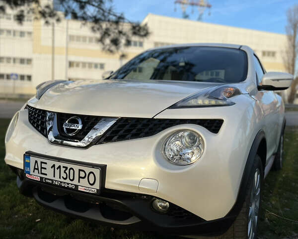 Белый Ниссан Жук, объемом двигателя 1.6 л и пробегом 44 тыс. км за 15750 $, фото 6 на Automoto.ua