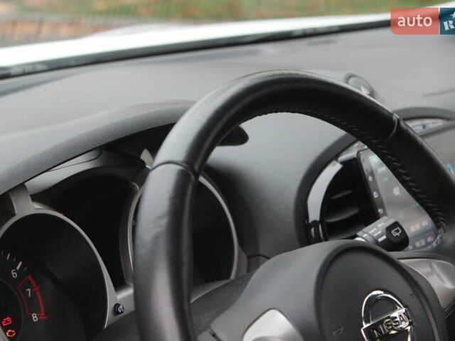 Белый Ниссан Жук, объемом двигателя 1.6 л и пробегом 72 тыс. км за 13999 $, фото 19 на Automoto.ua