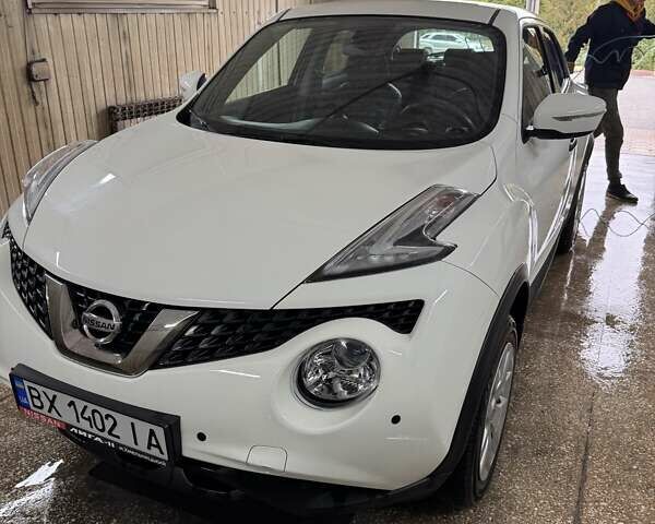 Ниссан Жук 2017 в Хмельницком на Automoto.ua Белый Ниссан Жук, объемом двигателя 1.6 л и пробегом 49 тыс. км за 13400 $, фото 13 на Automoto.ua