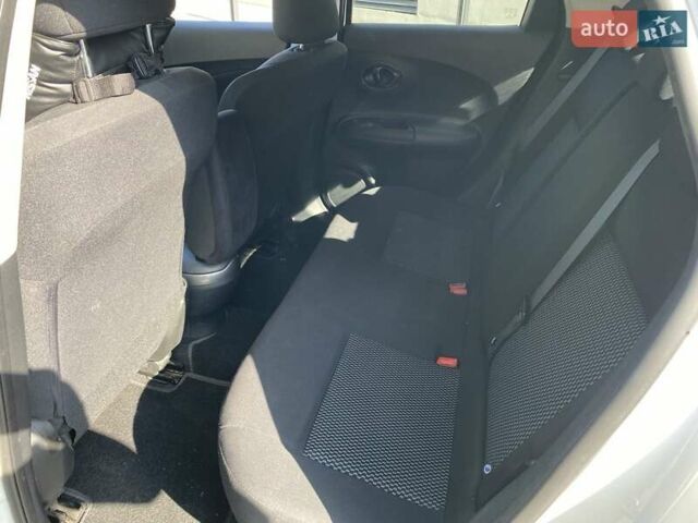 Белый Ниссан Жук, объемом двигателя 1.6 л и пробегом 52 тыс. км за 14400 $, фото 9 на Automoto.ua