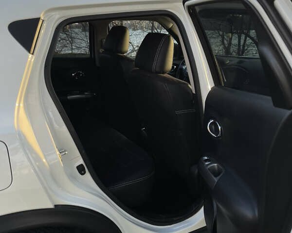 Белый Ниссан Жук, объемом двигателя 1.6 л и пробегом 44 тыс. км за 15750 $, фото 25 на Automoto.ua