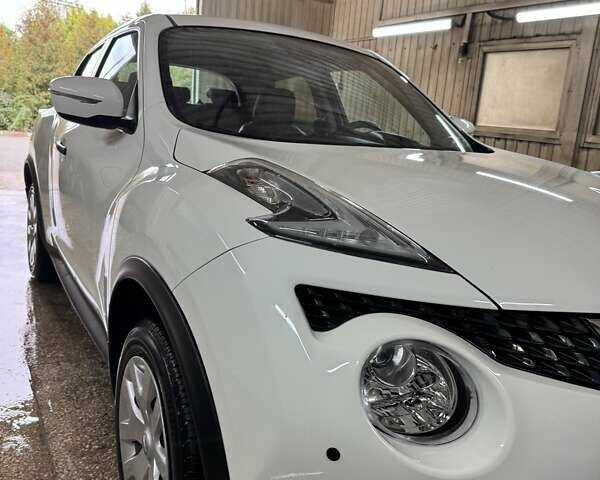 Ниссан Жук 2017 в Хмельницком на Automoto.ua Белый Ниссан Жук, объемом двигателя 1.6 л и пробегом 49 тыс. км за 13400 $, фото 10 на Automoto.ua