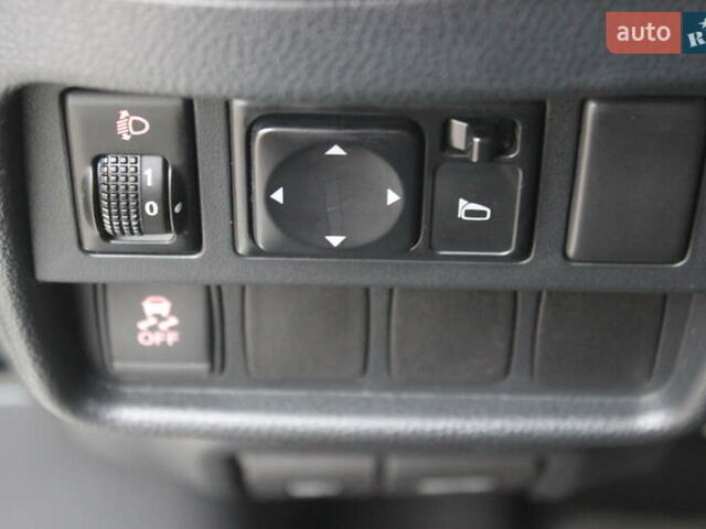 Белый Ниссан Жук, объемом двигателя 1.6 л и пробегом 72 тыс. км за 13999 $, фото 31 на Automoto.ua