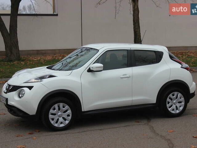 Белый Ниссан Жук, объемом двигателя 1.6 л и пробегом 72 тыс. км за 13999 $, фото 11 на Automoto.ua