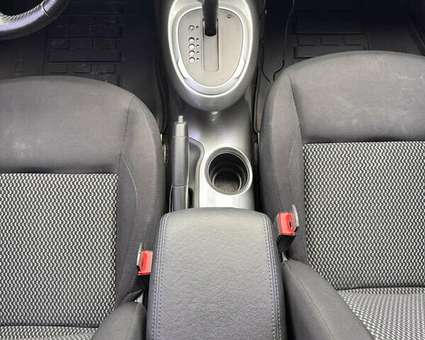 Білий Ніссан Жук, об'ємом двигуна 1.6 л та пробігом 61 тис. км за 14000 $, фото 54 на Automoto.ua