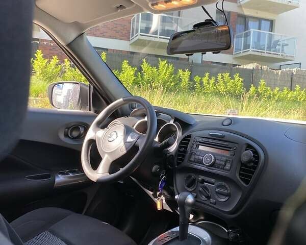 Белый Ниссан Жук, объемом двигателя 1.6 л и пробегом 52 тыс. км за 14400 $, фото 11 на Automoto.ua