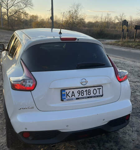 Белый Ниссан Жук, объемом двигателя 1.6 л и пробегом 81 тыс. км за 13200 $, фото 3 на Automoto.ua