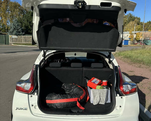 Білий Ніссан Жук, об'ємом двигуна 1.6 л та пробігом 131 тис. км за 12200 $, фото 11 на Automoto.ua