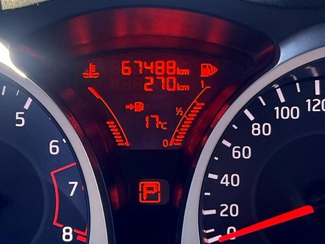 Білий Ніссан Жук, об'ємом двигуна 1.6 л та пробігом 70 тис. км за 15600 $, фото 4 на Automoto.ua