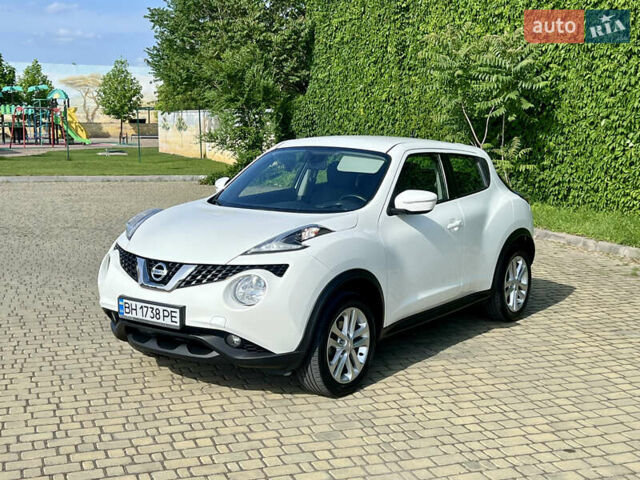 Белый Ниссан Жук, объемом двигателя 1.6 л и пробегом 134 тыс. км за 12500 $, фото 2 на Automoto.ua