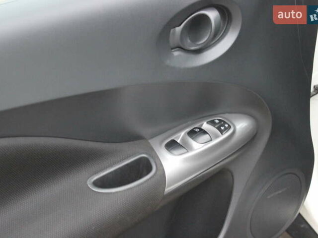 Белый Ниссан Жук, объемом двигателя 1.6 л и пробегом 72 тыс. км за 13999 $, фото 22 на Automoto.ua