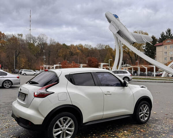 Білий Ніссан Жук, об'ємом двигуна 1.6 л та пробігом 61 тис. км за 14000 $, фото 5 на Automoto.ua