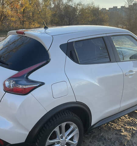 Белый Ниссан Жук, объемом двигателя 1.6 л и пробегом 81 тыс. км за 13200 $, фото 6 на Automoto.ua