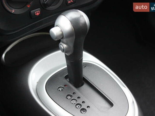 Белый Ниссан Жук, объемом двигателя 1.6 л и пробегом 72 тыс. км за 13999 $, фото 30 на Automoto.ua