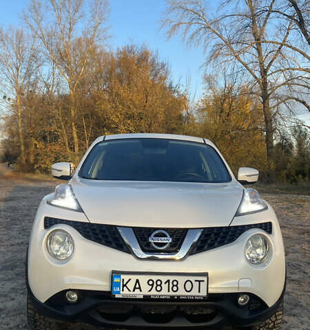 Белый Ниссан Жук, объемом двигателя 1.6 л и пробегом 81 тыс. км за 13200 $, фото 1 на Automoto.ua