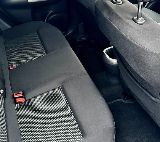 Белый Ниссан Жук, объемом двигателя 1.6 л и пробегом 126 тыс. км за 12500 $, фото 9 на Automoto.ua