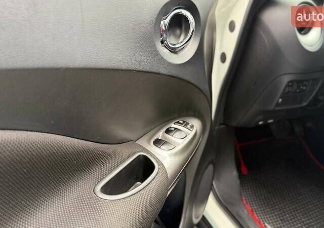 Білий Ніссан Жук, об'ємом двигуна 1.6 л та пробігом 38 тис. км за 14500 $, фото 30 на Automoto.ua